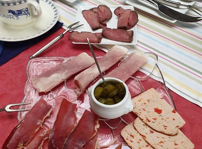 梅森马泽兰德住宿加早餐旅馆 Cirey-sur-Vezouze